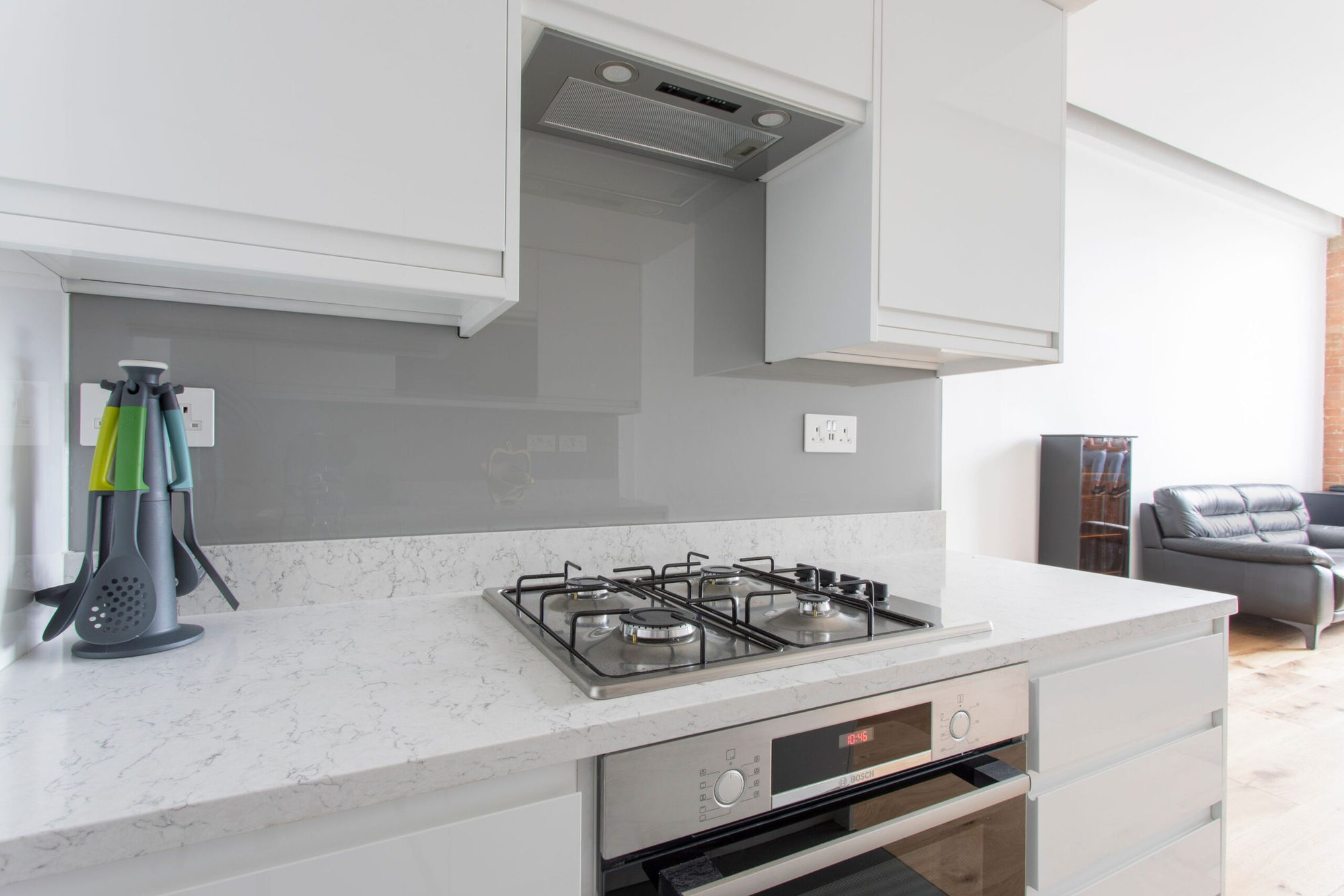 Highbury & Islington apartment, N5, photo 9